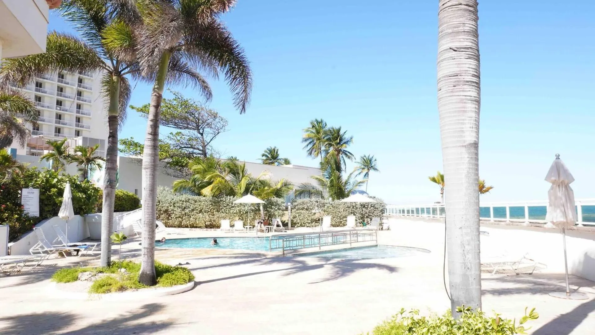 Lagoon View Studio | Balcony, Pool & Hot Tub 圣胡安 0*,  波多黎各